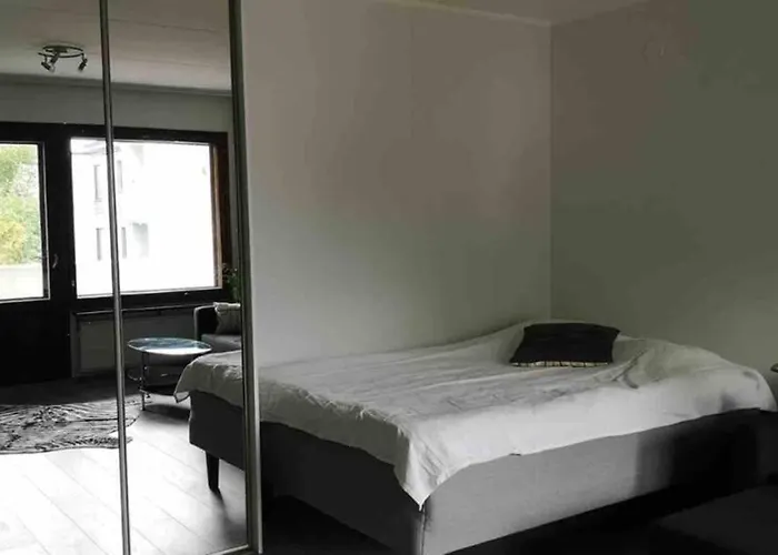 Cosy Near By Airport, 2min From Train! Vanda