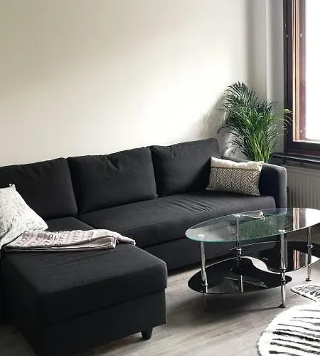 Lägenhet Cosy Near By Airport, 2min From Train!